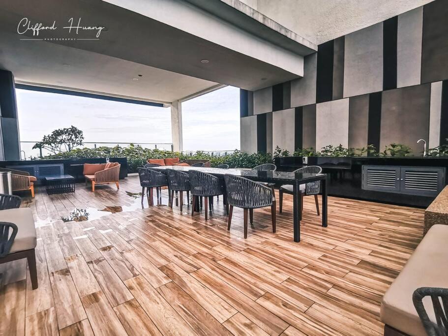 The Colony By Infinitum Best Pool View Klcc Trx Merdeka 118 Kl Tower Kuala Lumpur Luaran gambar