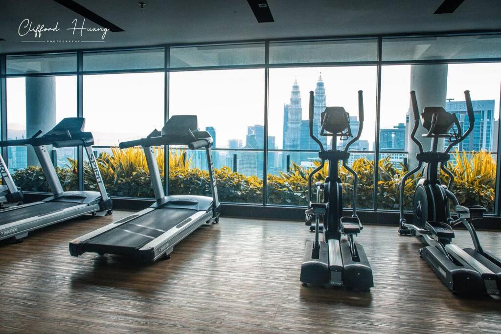 The Colony By Infinitum Best Pool View Klcc Trx Merdeka 118 Kl Tower Kuala Lumpur Luaran gambar