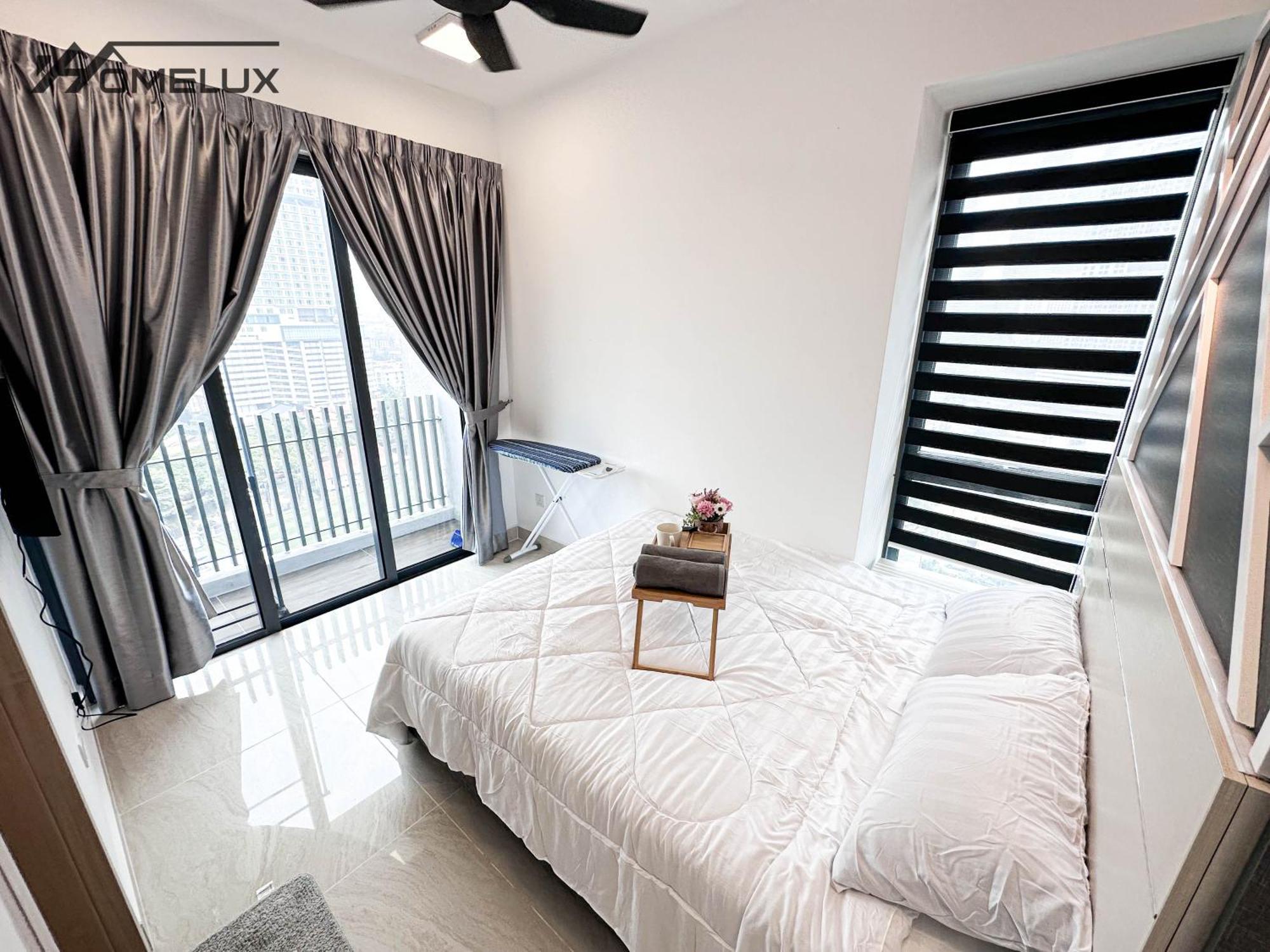 The Colony By Infinitum Best Pool View Klcc Trx Merdeka 118 Kl Tower Kuala Lumpur Luaran gambar