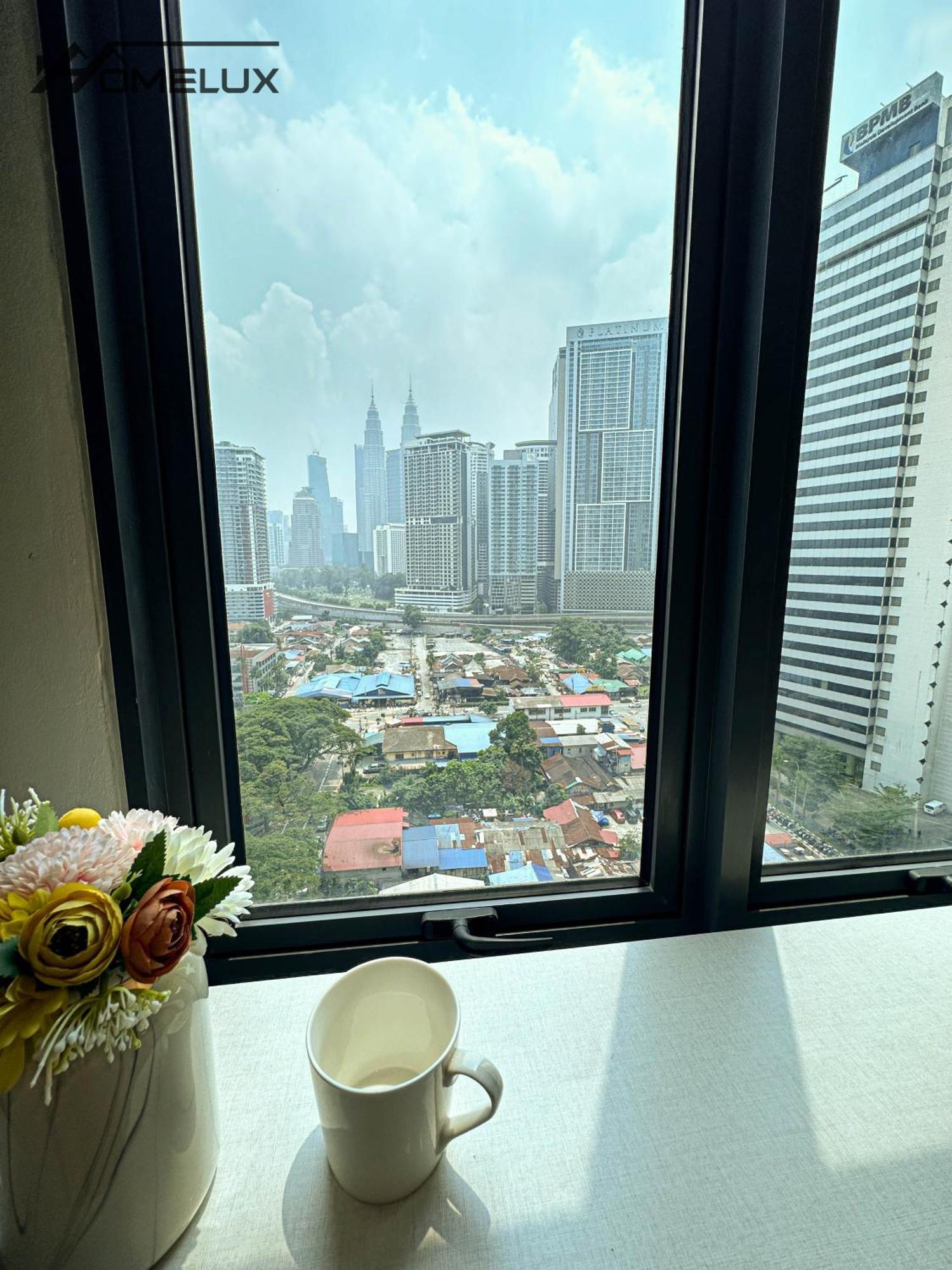 The Colony By Infinitum Best Pool View Klcc Trx Merdeka 118 Kl Tower Kuala Lumpur Luaran gambar