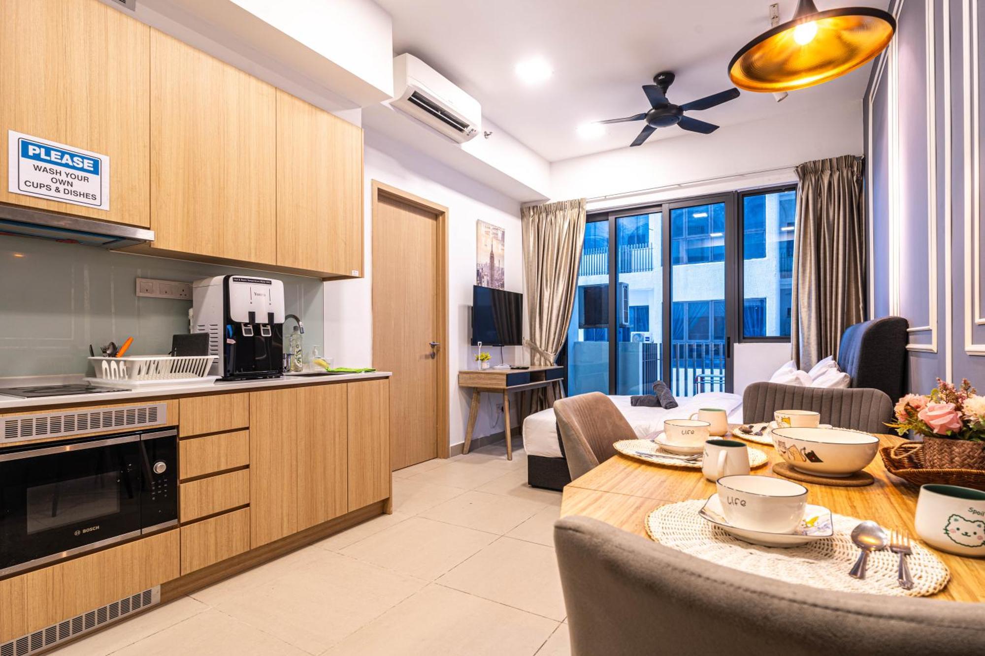 The Colony By Infinitum Best Pool View Klcc Trx Merdeka 118 Kl Tower Kuala Lumpur Luaran gambar